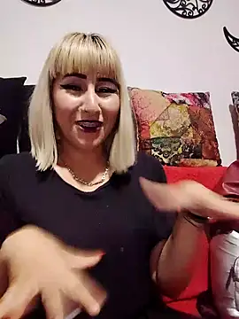 florecita9 online show from January 10, 10:04 pm