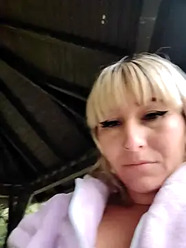 florecita9 online show from February 11, 8:52 pm