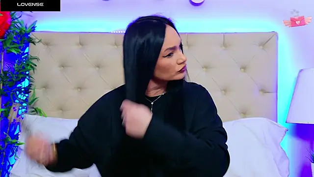 Snapshot of DaliyaArabian chatting on February 7, 3:52 pm DaliyaArabian online show from February 7, 3:52 pm