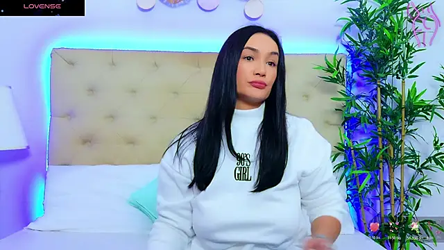 Snapshot of DaliyaArabian chatting on November 3, 12:50 pm DaliyaArabian online show from November 3, 12:50 pm