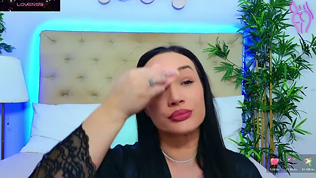 Snapshot of DaliyaArabian chatting on November 28, 1:03 pm DaliyaArabian online show from November 28, 1:03 pm