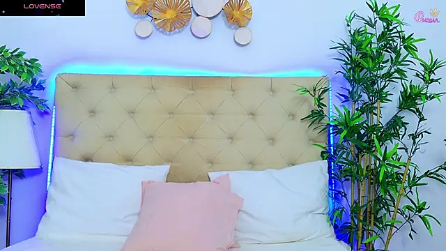 DaliyaArabian online show from April 28, 11:37 am
