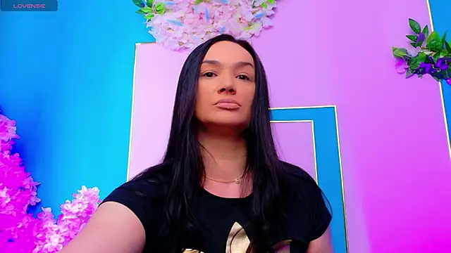 Snapshot of DaliyaArabian chatting on May 8, 12:32 pm DaliyaArabian online show from May 8, 12:32 pm