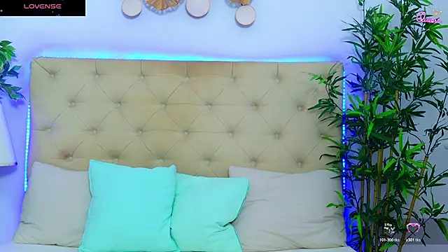 Snapshot of DaliyaArabian chatting on May 20, 12:11 pm DaliyaArabian online show from May 20, 12:11 pm