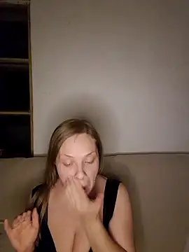 katiestevens online show from October 24, 8:49 pm