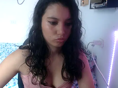 HannaKlein online show from October 6, 1:08 pm