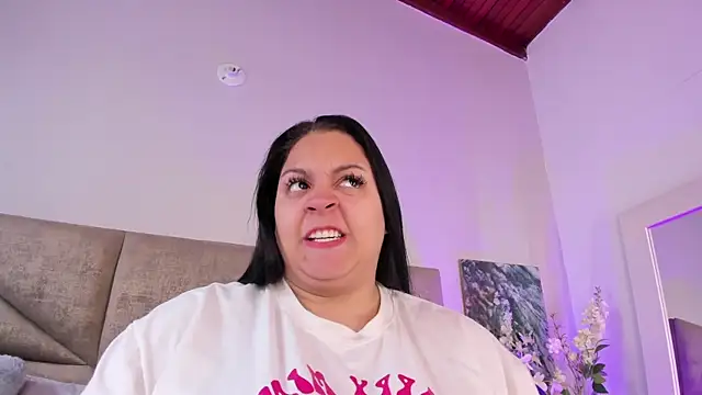 Snapshot of Salomesimos1 chatting on February 13, 5:44 pm Salomesimos1 online show from February 13, 5:44 pm