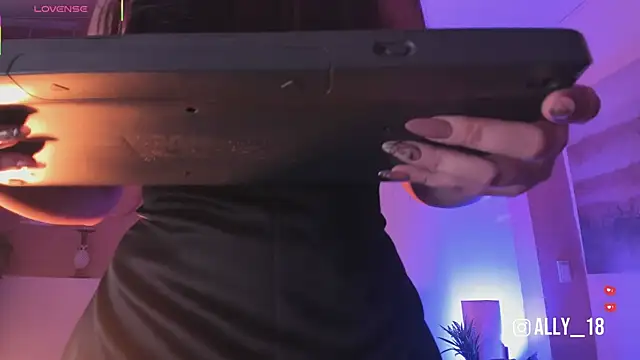 Snapshot of Ally_addams chatting on March 4, 3:12 am Ally addams online show from March 4, 3:12 am