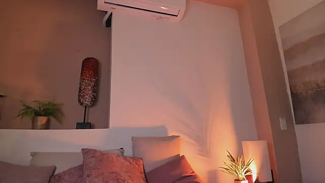 Snapshot of Ally_addams chatting on March 21, 8:19 am Ally addams online show from March 21, 8:19 am