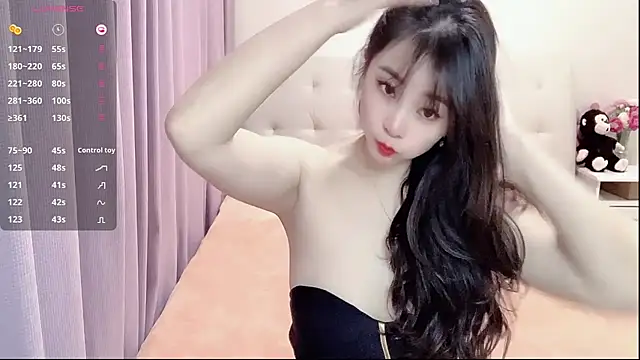 aisha123123 online show from February 13, 2:01 am