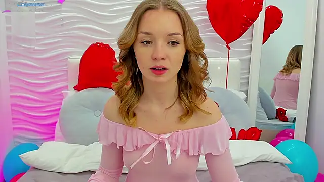 Snapshot of VirginOlly chatting on February 16, 1:07 pm VirginOlly online show from February 16, 1:07 pm