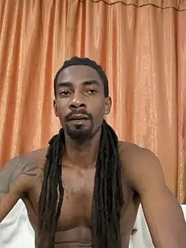 Snapshot of Malkon_Big chatting on May 19, 10:05 pm Malkon Big online show from May 19, 10:05 pm