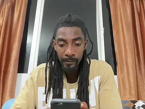 Snapshot of Malkon_Big chatting on June 13, 5:05 am Malkon Big online show from June 13, 5:05 am