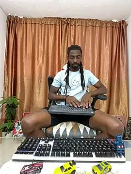 Snapshot of Malkon_Big chatting on June 21, 7:27 pm Malkon Big online show from June 21, 7:27 pm
