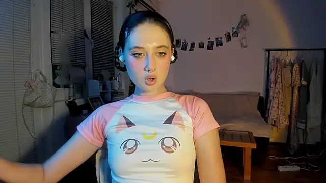 Snapshot of Jenny_darling_love chatting on September 23, 6:11 pm Jenny darling love online show from September 23, 6:11 pm