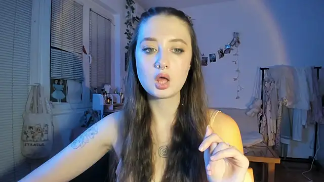 Snapshot of Jenny_darling_love chatting on October 4, 6:28 pm Jenny darling love online show from October 4, 6:28 pm