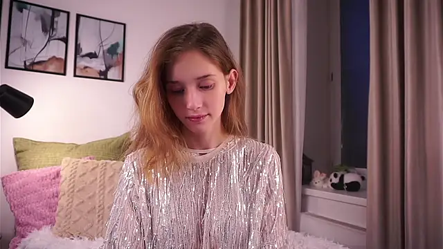 EdlinHargus online show from November 19, 1:05 am