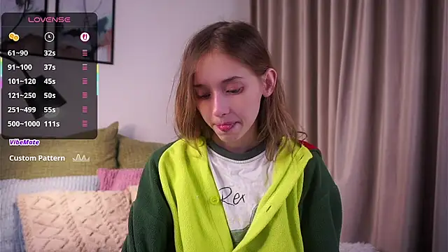 EdlinHargus online show from December 3, 1:35 am