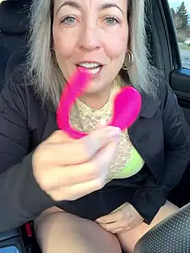 Cherry-red-xo online show from January 9, 4:54 pm