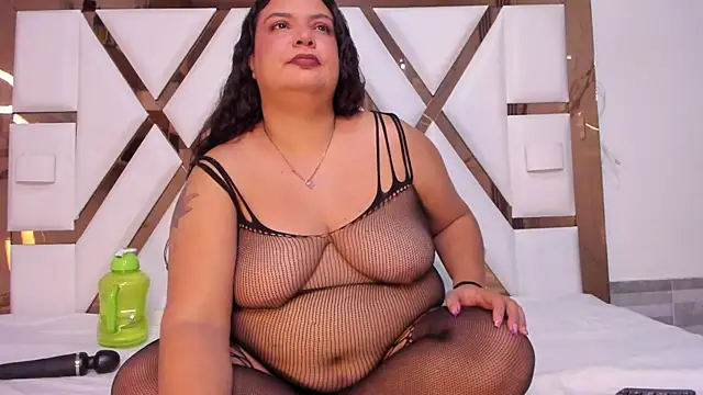 molly sweetee online show from May 27, 1:46 am
