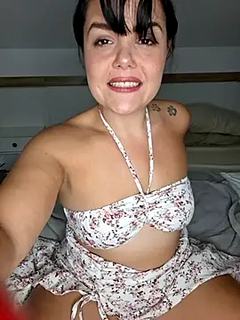 Snapshot of Xladycharme chatting on June 7, 12:15 am Xladycharme online show from June 7, 12:15 am