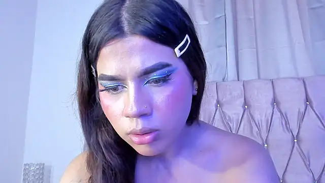 Snapshot of Ashley_piinkk_ chatting on February 7, 2:47 pm Ashley piinkk  online show from February 7, 2:47 pm