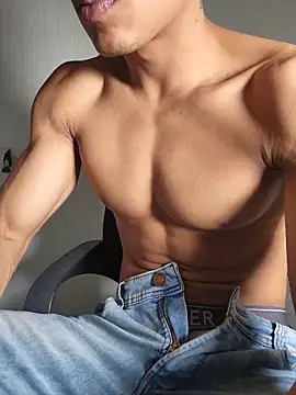 Snapshot of Jhonyblack_1 chatting on May 25, 3:40 pm Jhonyblack 1 online show from May 25, 3:40 pm