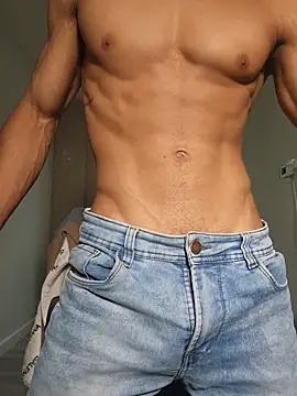 Snapshot of Jhonyblack_1 chatting on June 19, 5:06 pm Jhonyblack 1 online show from June 19, 5:06 pm