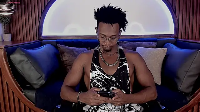 Snapshot of JamalMyst chatting on May 7, 8:03 pm JamalMyst online show from May 7, 8:03 pm