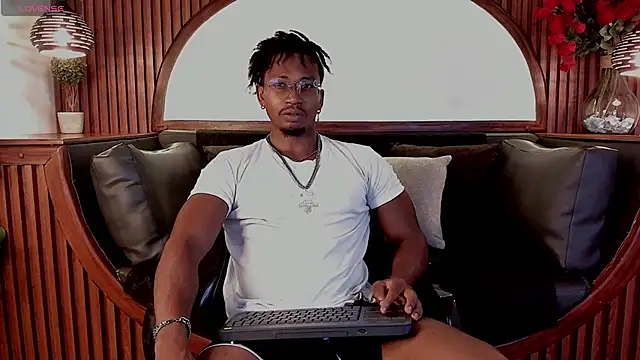 Snapshot of JamalMyst chatting on June 1, 7:59 pm JamalMyst online show from June 1, 7:59 pm