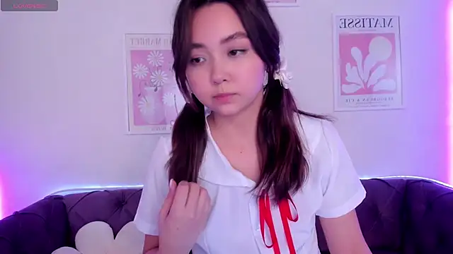 Snapshot of Fluffy_Rose chatting on January 19, 7:57 am Fluffy Rose online show from January 19, 7:57 am