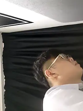 Snapshot of jerryzai chatting on January 9, 4:39 pm jerryzai online show from January 9, 4:39 pm