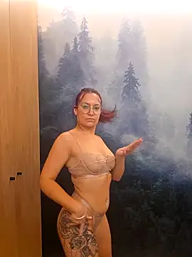 ladoucedu34 online show from May 11, 3:51 pm