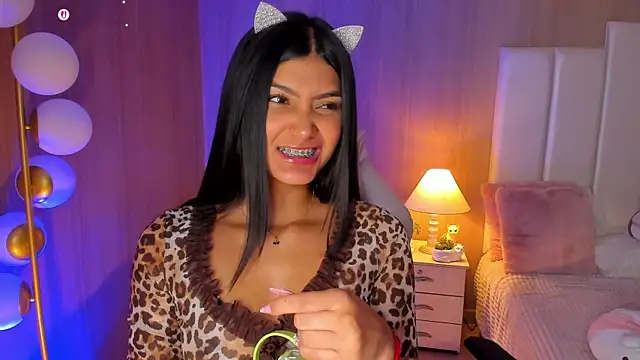 Snapshot of CaseyPiierce chatting on November 19, 8:31 pm CaseyPiierce online show from November 19, 8:31 pm