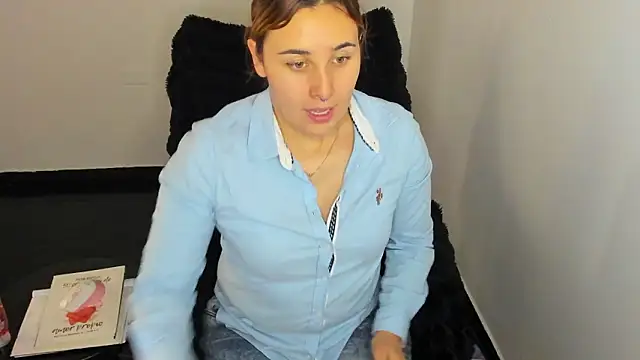 bonnie moon  online show from February 2, 7:12 pm