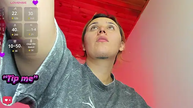 bonnie moon  online show from February 3, 8:36 pm