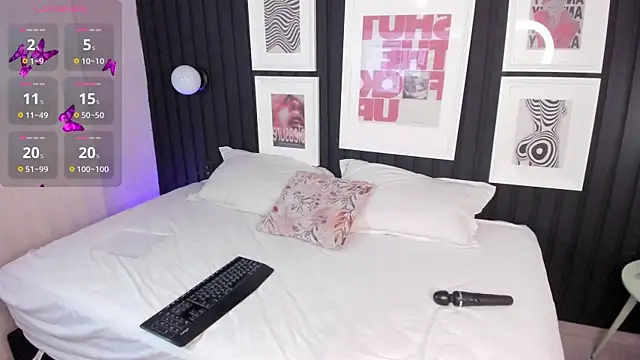 Paiige peach online show from October 20, 7:47 pm