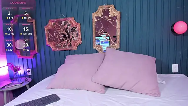 Kayla stern  online show from February 11, 11:10 am