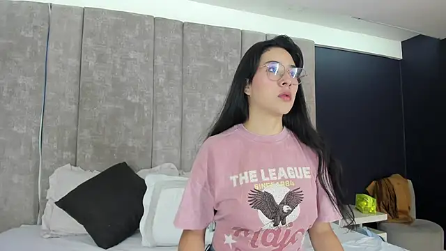 Susa1userma  online show from May 9, 11:26 am