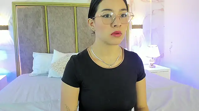Susa1userma  online show from May 13, 12:46 pm