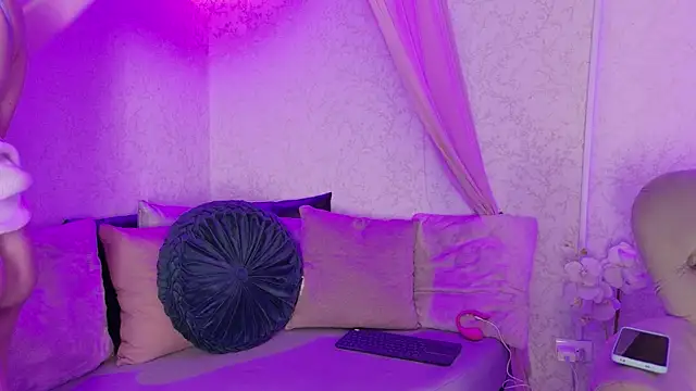 Susa1userma  online show from July 15, 11:48 am