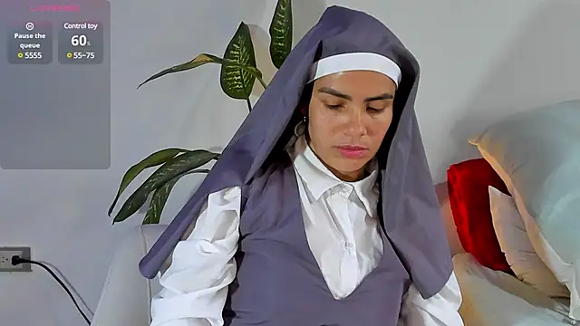 ClaraMariaMon online show from January 21, 6:55 pm