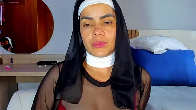 ClaraMariaMon online show from March 7, 6:54 pm