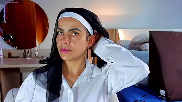 ClaraMariaMon online show from March 17, 4:11 pm