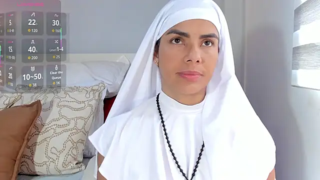 ClaraMariaMon online show from October 9, 3:43 pm