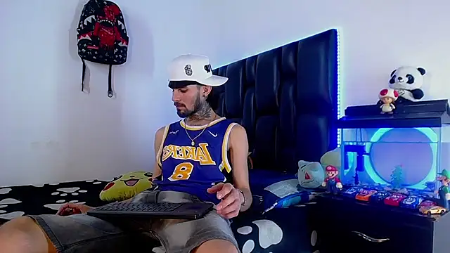 Brutal Sex Fucking online show from July 18, 12:48 am