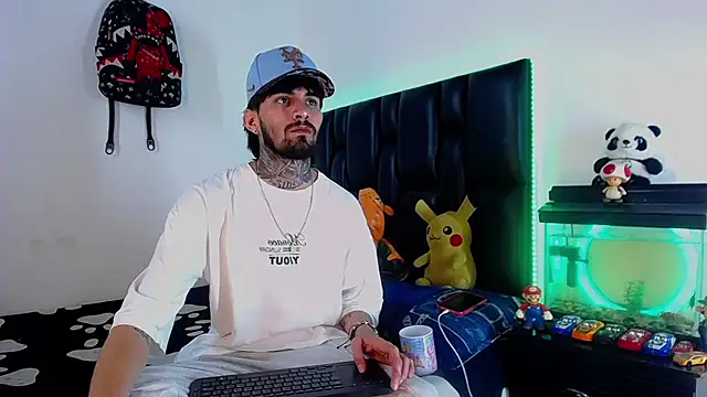 Brutal Sex Fucking online show from July 20, 11:29 pm