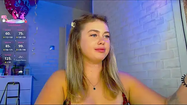 Snapshot of SuchCute chatting on September 26, 2:59 am SuchCute online show from September 26, 2:59 am