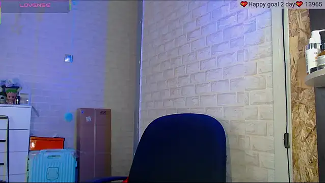 Snapshot of SuchCute chatting on October 15, 2:22 am SuchCute online show from October 15, 2:22 am