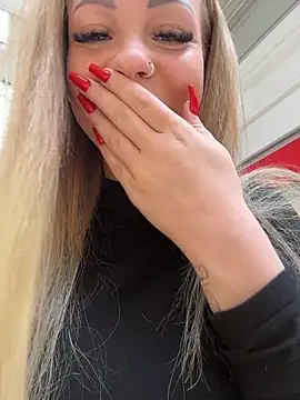Highschoolpussy online show from November 17, 9:37 am